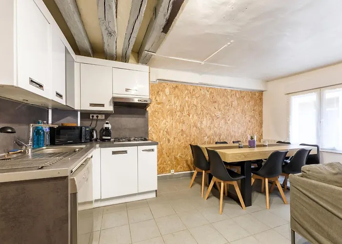 Maison Hyper Centre Rouen - Patio - Tv 4K - Wifi-Fibre - 4 Chambres - Machine A Laver - Seche Linge - Lave Vaisselle - Confort - Spacieux